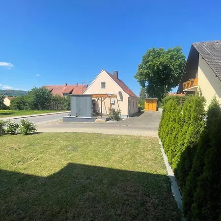 Semesterbostad Haus Am Gelben Berg Dittenheim